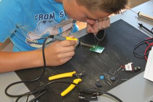 summer-school-elektrotechnik-2016-bild-1